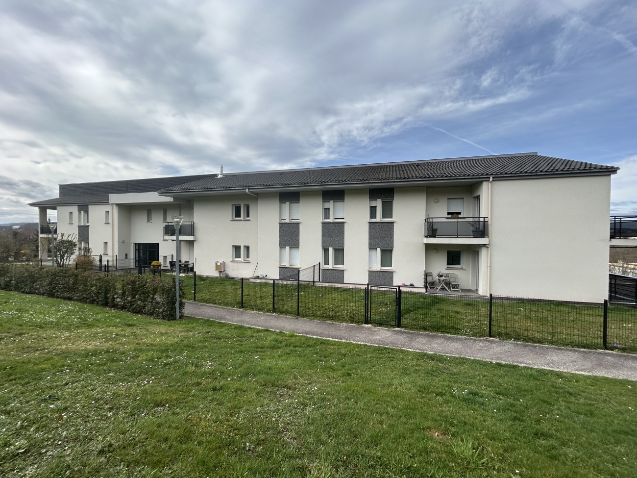 F4 DANS UNE RESIDENCE DE STANDING